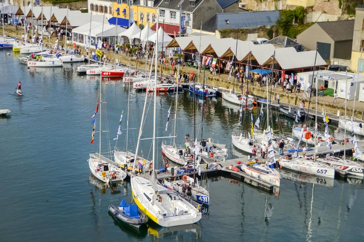 Race-start-at-Port-Ru-in-Douarnenez