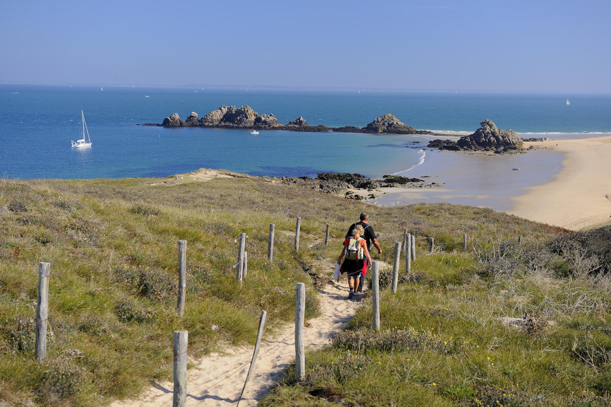 walk-in-the-dunes-of-Houat