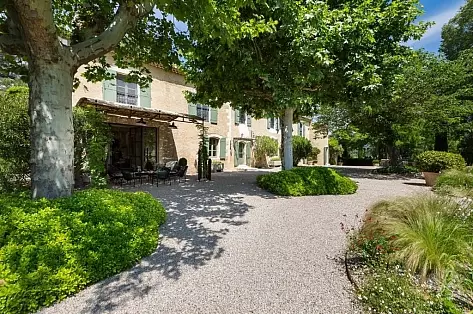 Luxury villa for rent in Provence